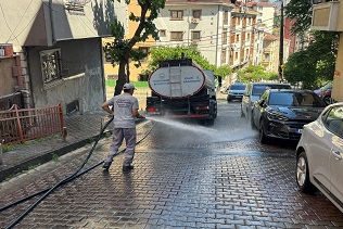 KÂĞITHANE’DE DAHA TEMİZ BİR ÇEVRE İÇİN YOĞUN MESAİ
